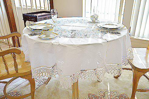 Battenburg Lace Round Tablecloth.68" Round. With 8 napkins.White